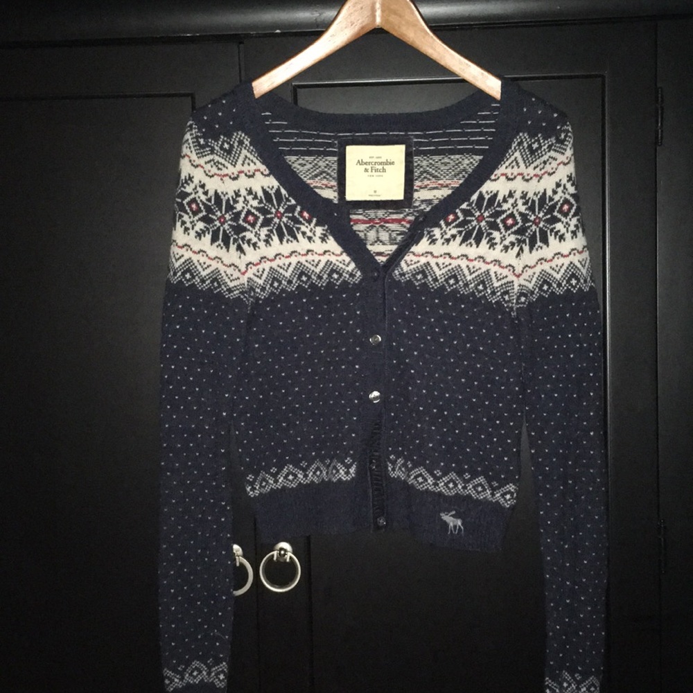 Abercrombie & Fitch crop cardigan